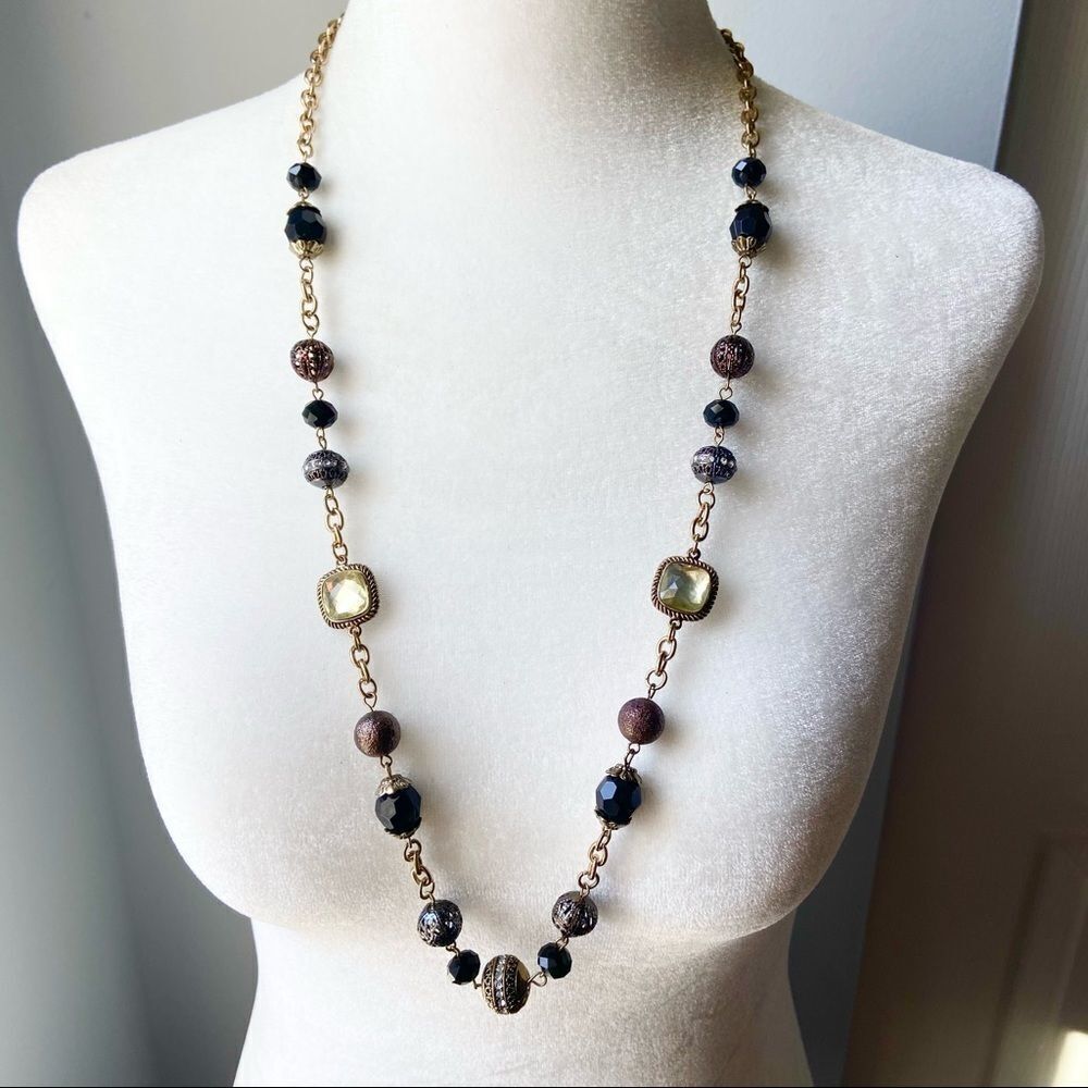 Jewel and beaded long adjustable necklace